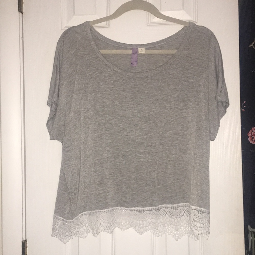 Lace hemmed shirt